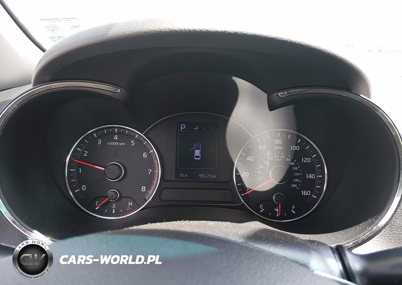 2018 Kia Forte Lx VIN:3KPFK4A79JE276404 - 7