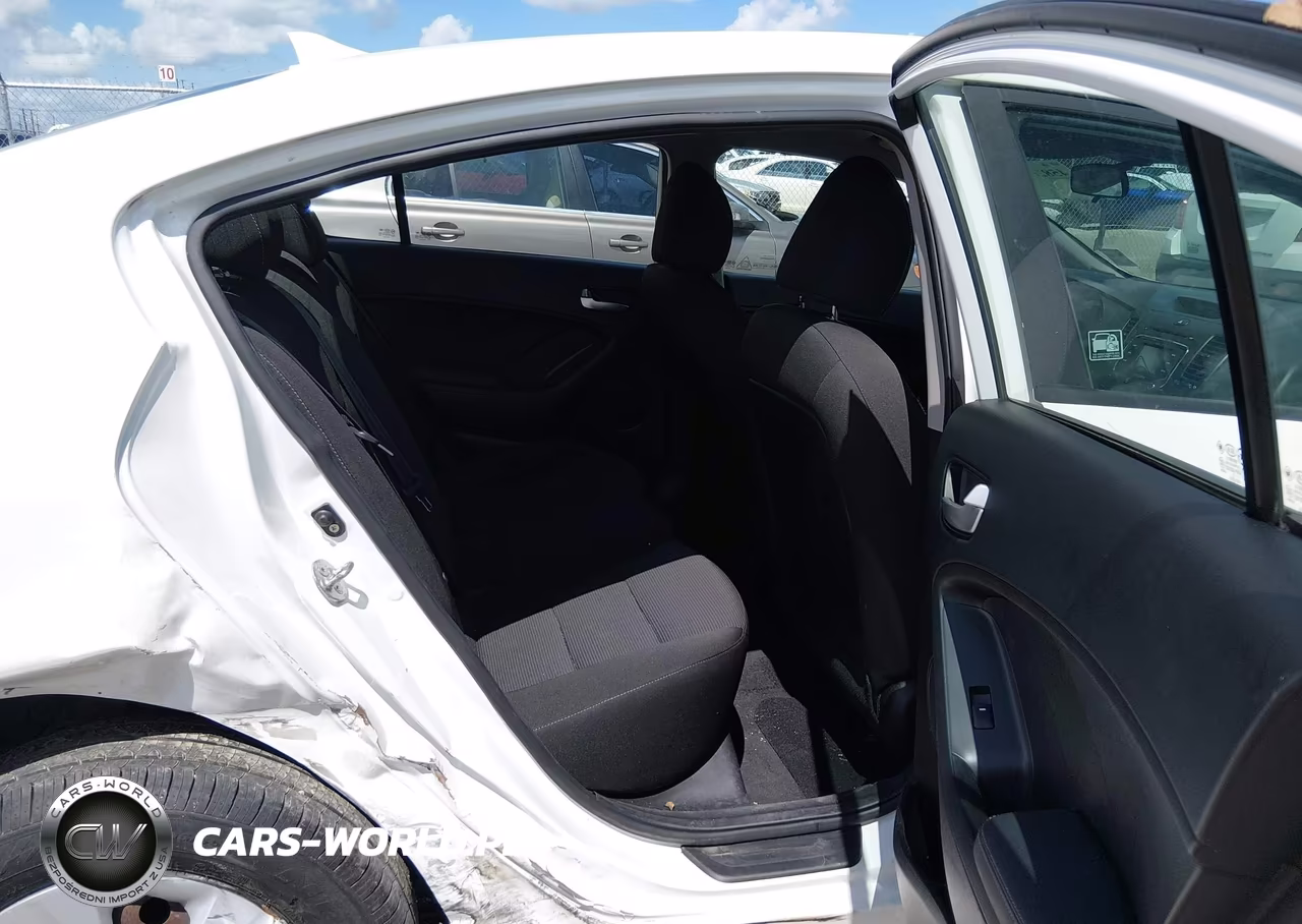 2018 Kia Forte Lx VIN:3KPFK4A79JE276404 - 8