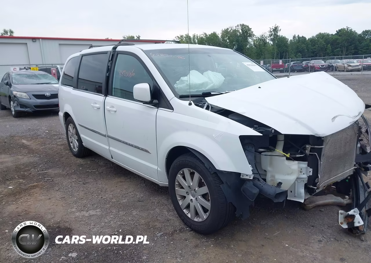2015 Chrysler Town & Country Touring – zdjęcie 1 z 17
