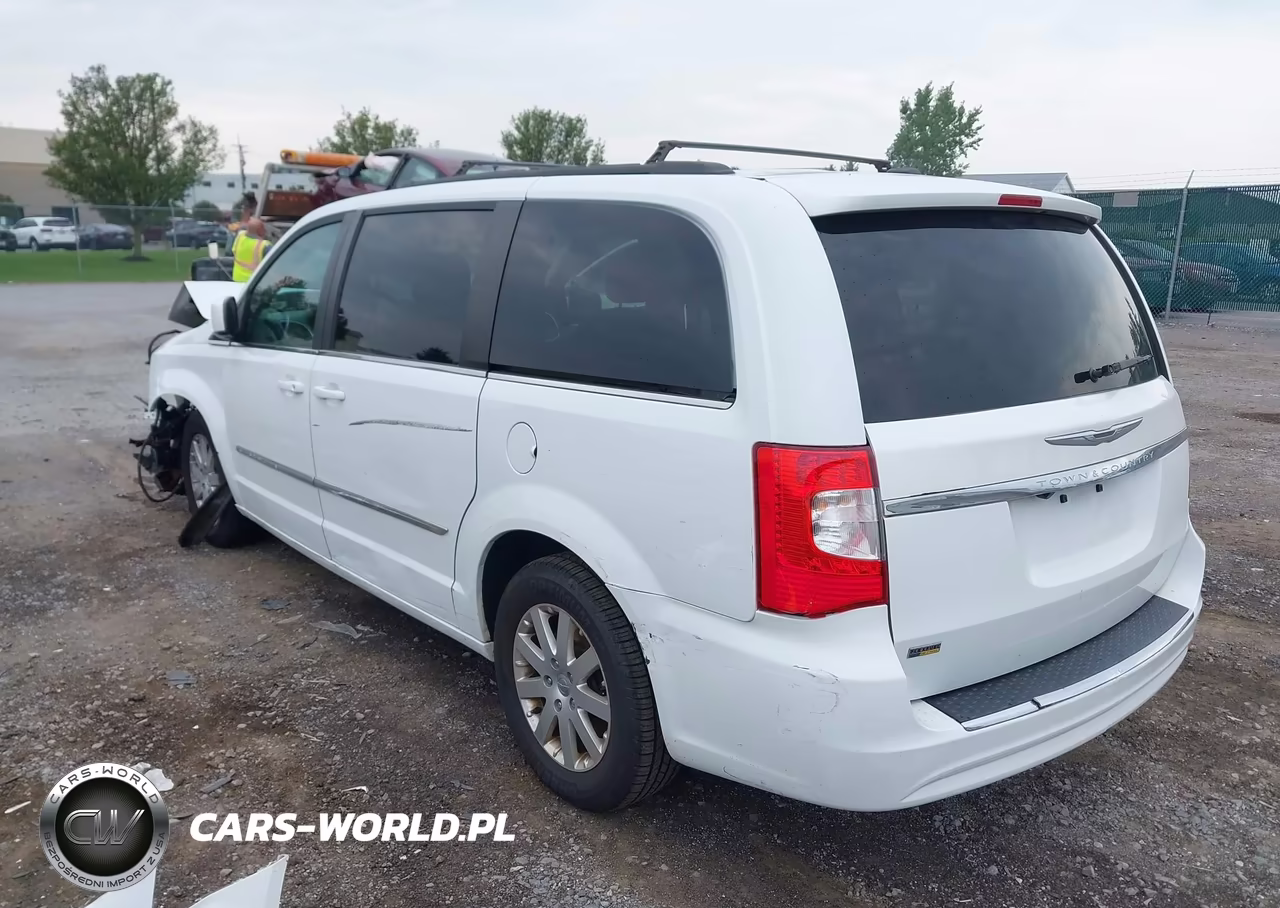 2015 Chrysler Town & Country Touring VIN:2C4RC1BG7FR619756 - 3
