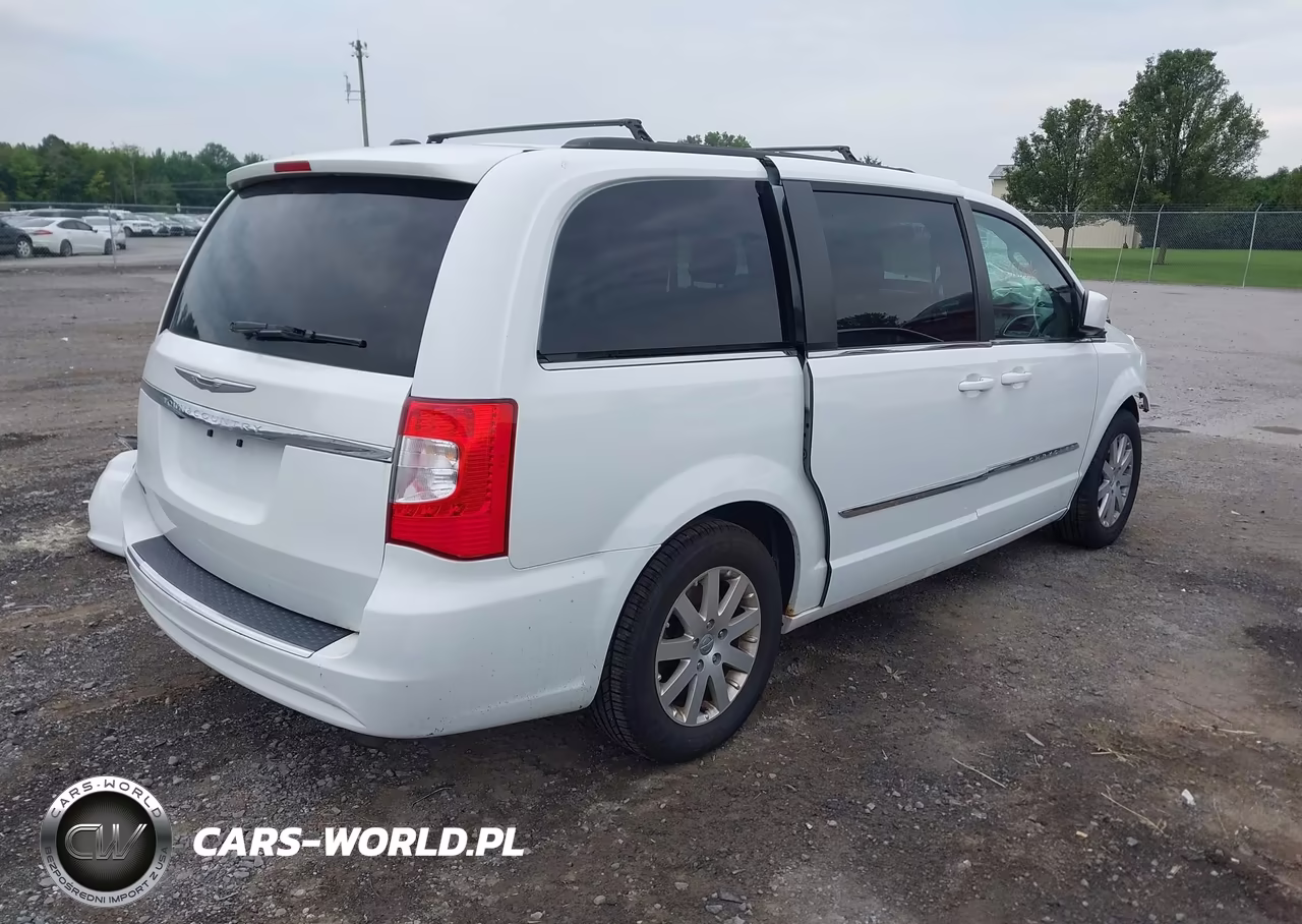 2015 Chrysler Town & Country Touring VIN:2C4RC1BG7FR619756 - 4