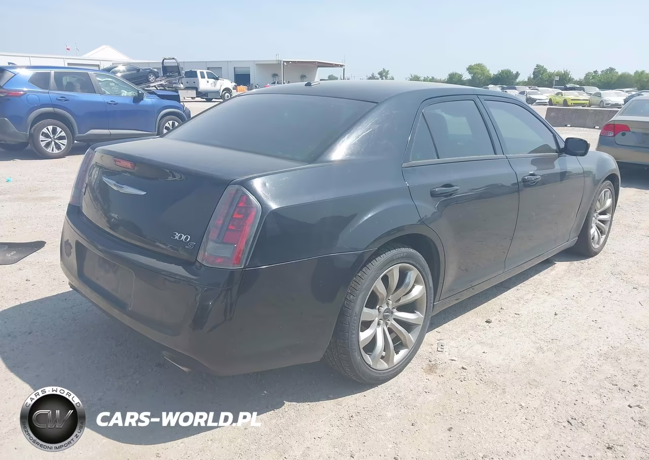2014 Chrysler 300 300S VIN:2C3CCABG5EH373496 - 4