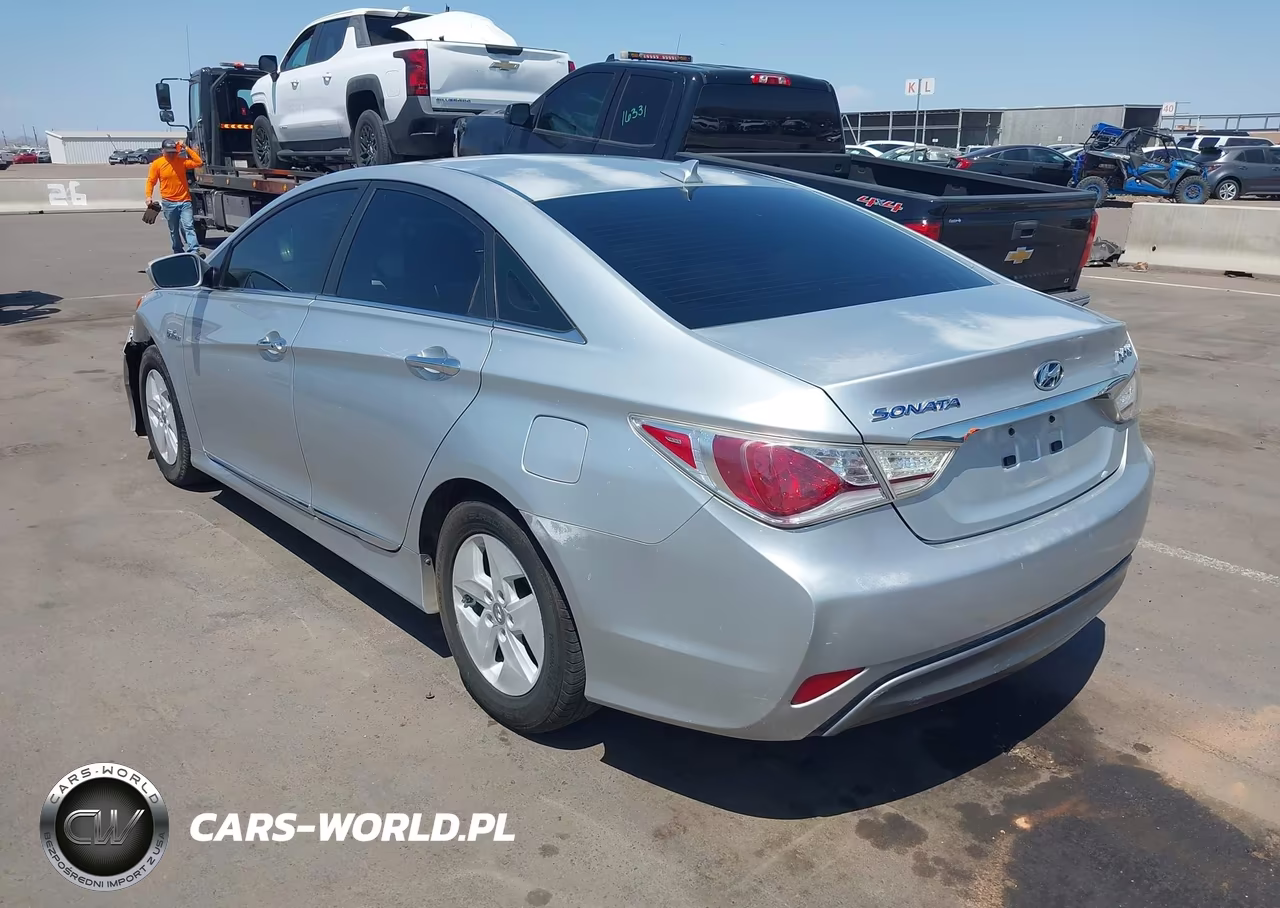 2012 Hyundai Sonata Hybrid VIN:KMHEC4A46CA047047 - 3