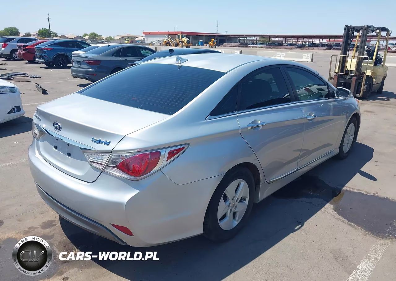 2012 Hyundai Sonata Hybrid VIN:KMHEC4A46CA047047 - 4