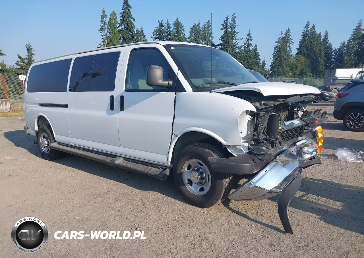 2025 Chevrolet Express Passenger Rwd 3500 Extended Wheelbase Lt – zdjęcie 1 z 17