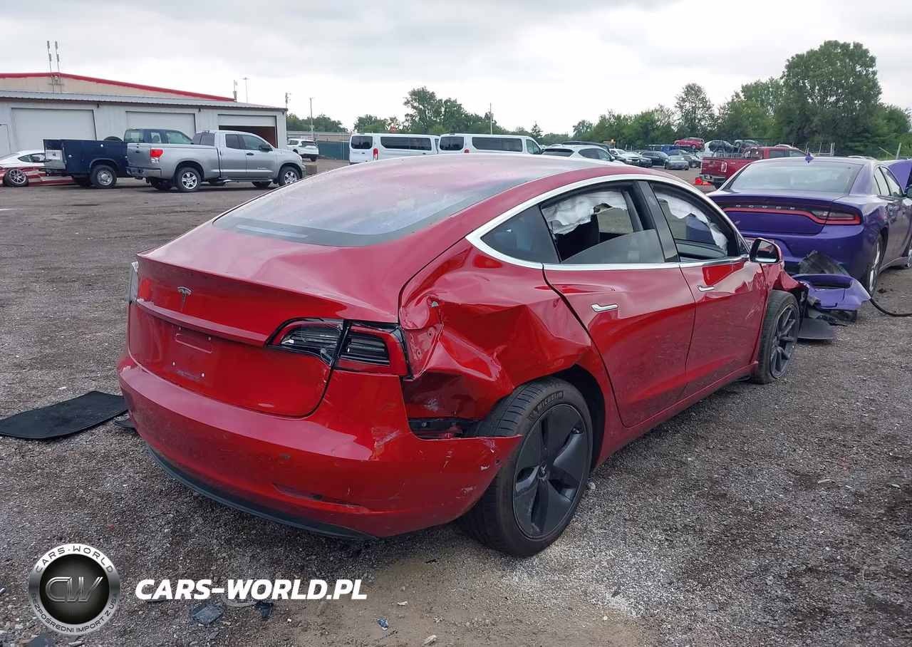 2018 Tesla Model 3 Long Range-Mid Range VIN:5YJ3E1EA5JF022472 - 4