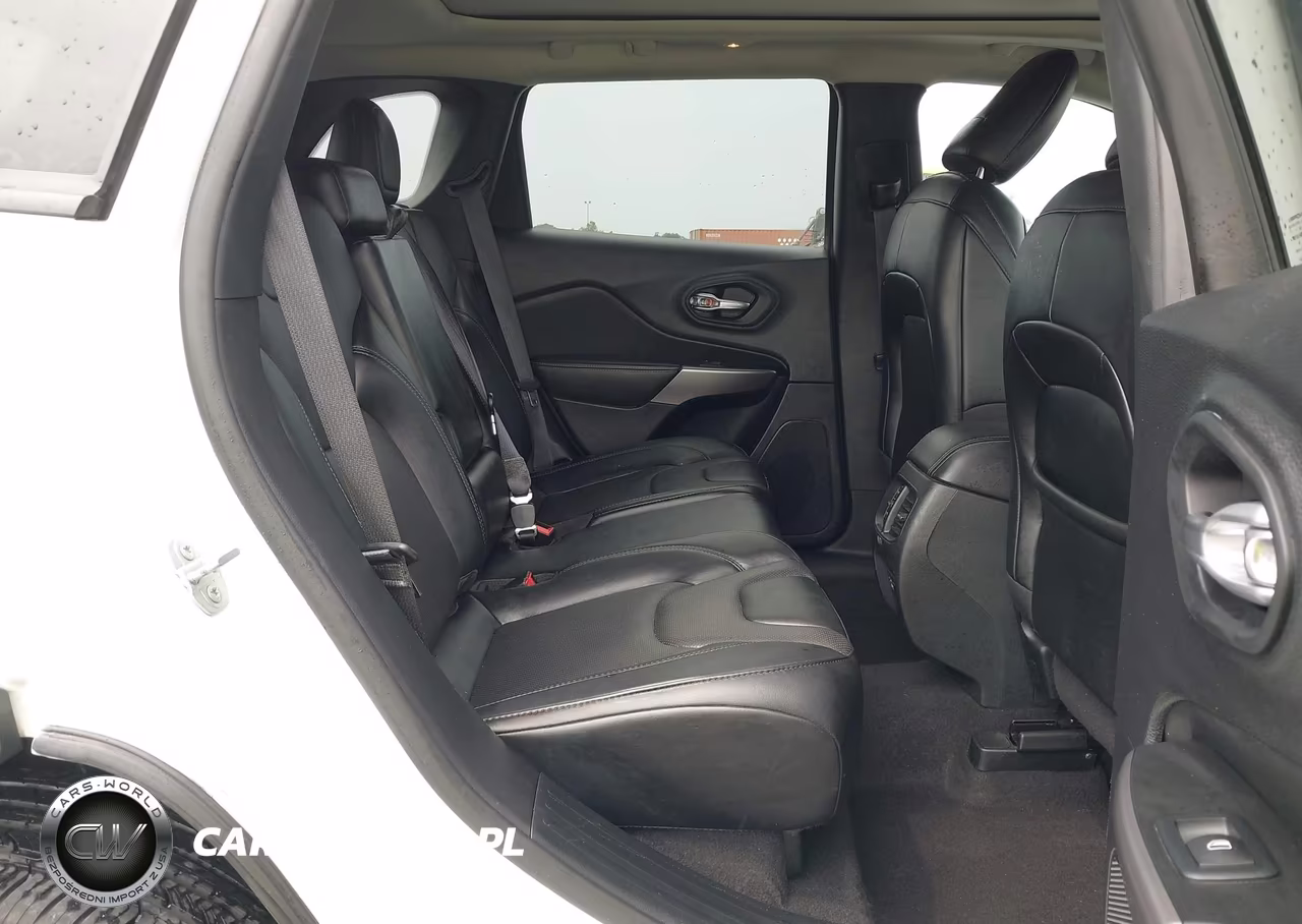 2022 Jeep Cherokee Limited 4X4 VIN:1C4PJMDX0ND555878 - 8