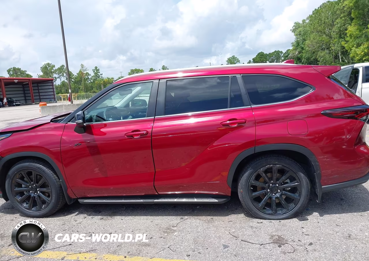 2025 Toyota Highlander Xle VIN:5TDKDRAH1SS554993 - 14