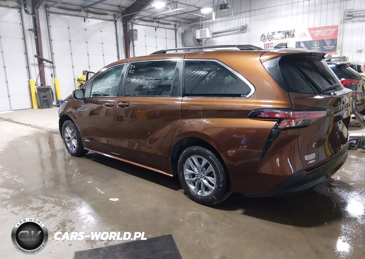 2021 Toyota Sienna Le VIN:5TDKSKFC1MS038677 - 3