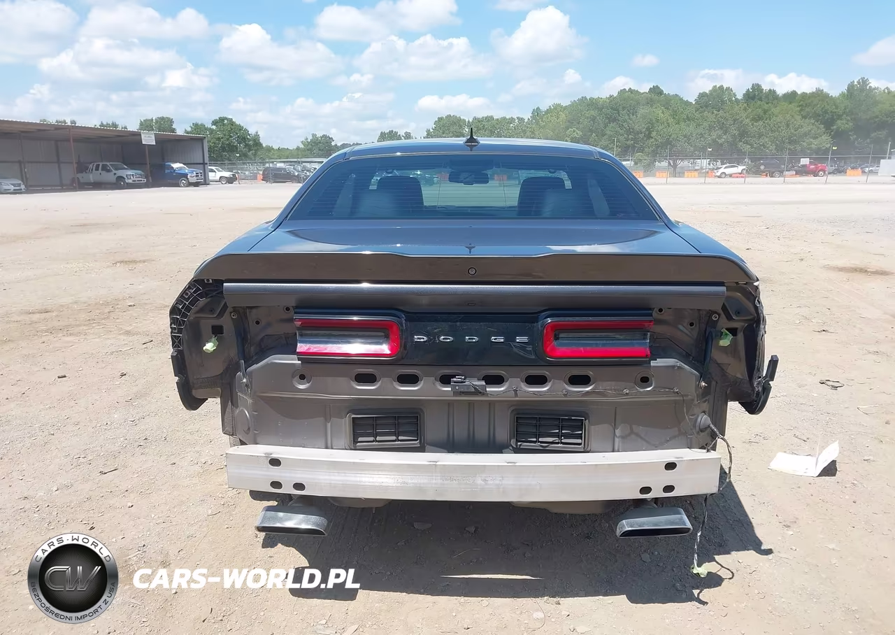 2016 Dodge Challenger R-T Plus VIN:2C3CDZBT1GH195615 - 16