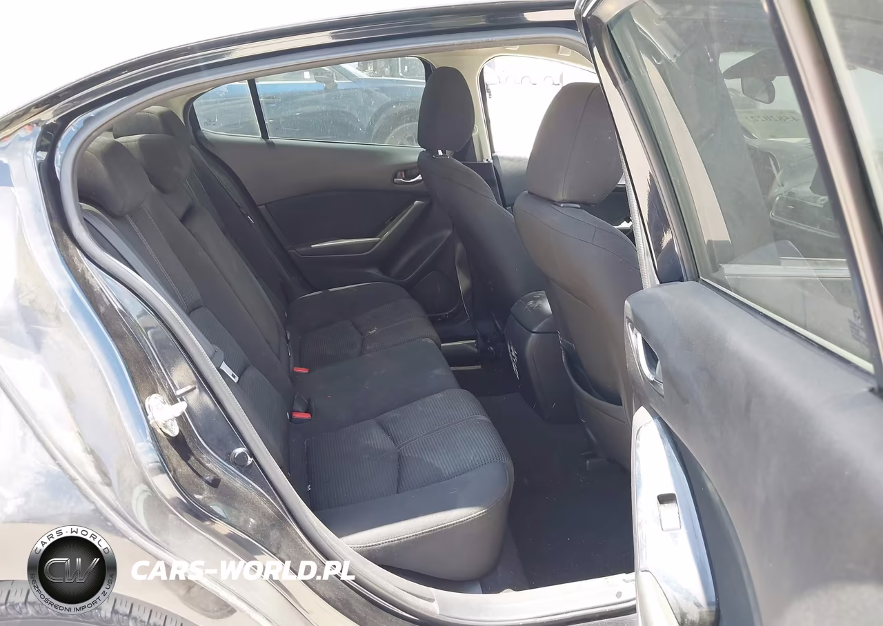 2018 Mazda Mazda3 Sport VIN:3MZBN1U74JM228599 - 8