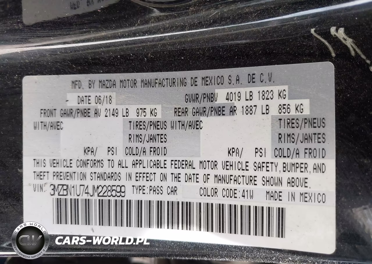 2018 Mazda Mazda3 Sport VIN:3MZBN1U74JM228599 - 9
