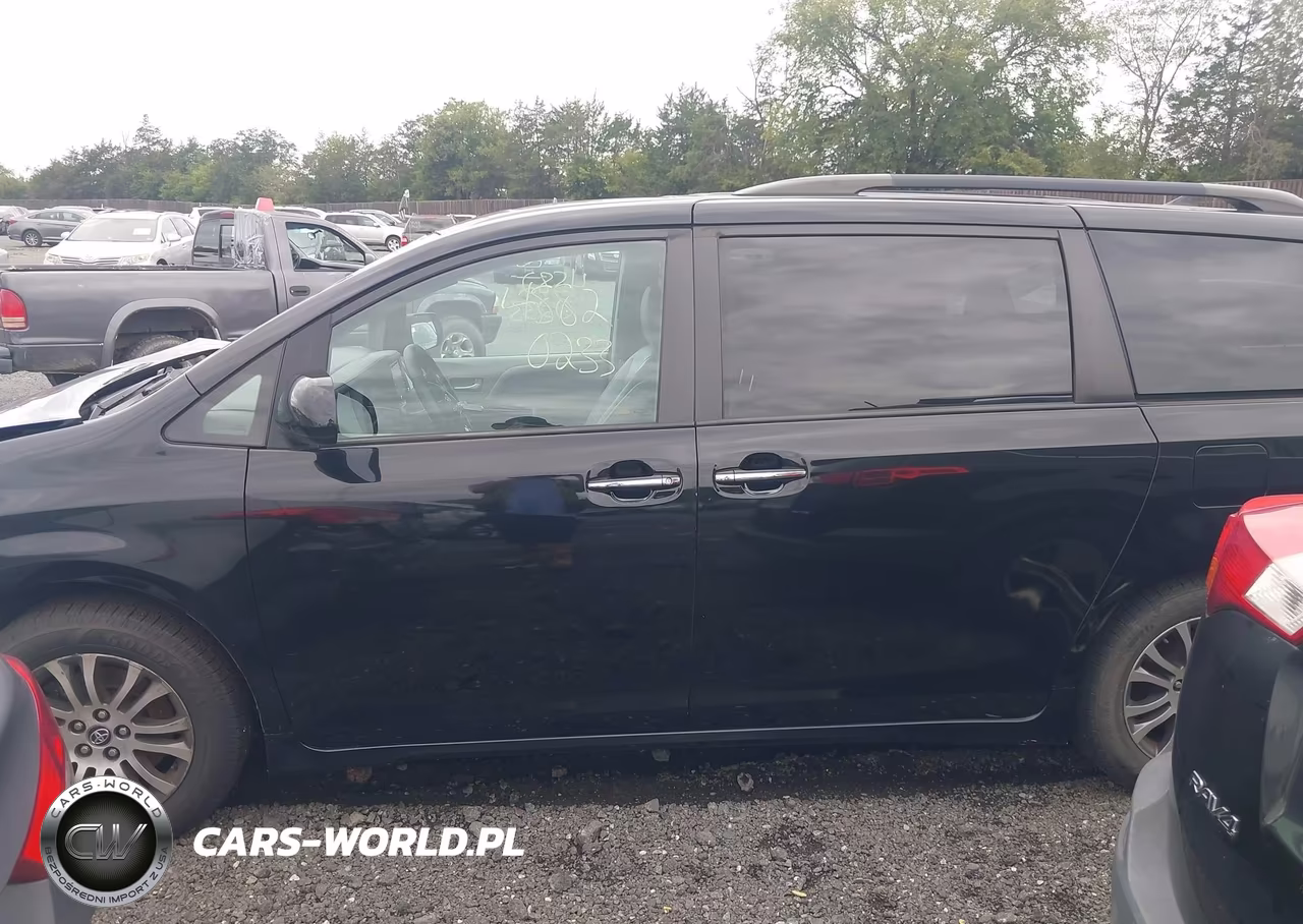 2019 Toyota Sienna Xle 8 Passenger VIN:5TDYZ3DC3KS009306 - 14
