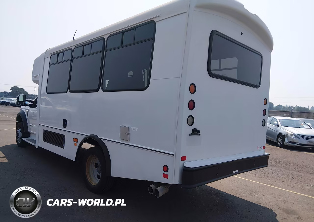 2017 Ford F-450 Chassis Xl VIN:1FDAF4GT6HEF01043 - 3