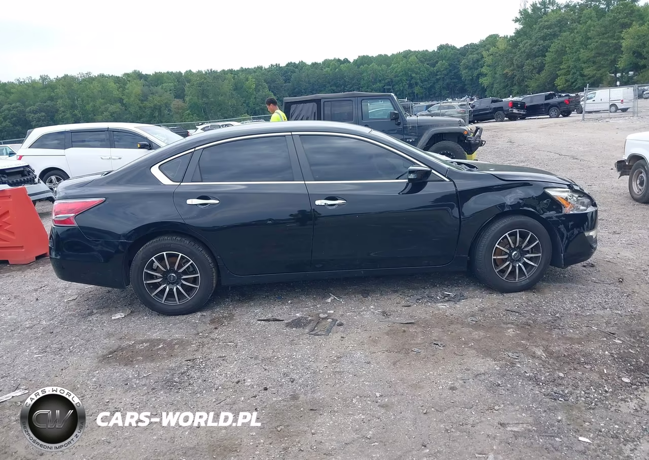 2015 Nissan Altima 2.5 S VIN:1N4AL3AP8FN333637 - 13