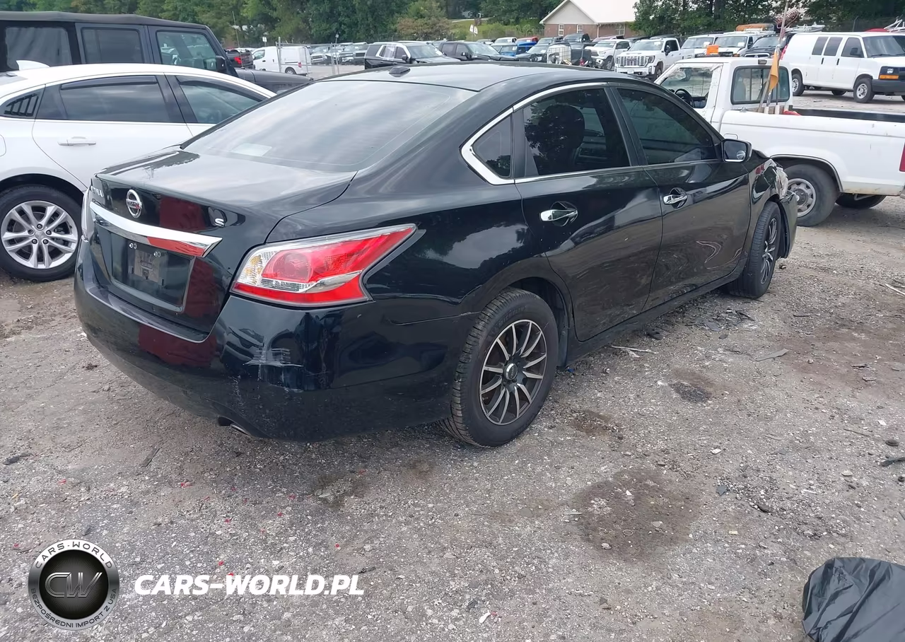 2015 Nissan Altima 2.5 S VIN:1N4AL3AP8FN333637 - 4