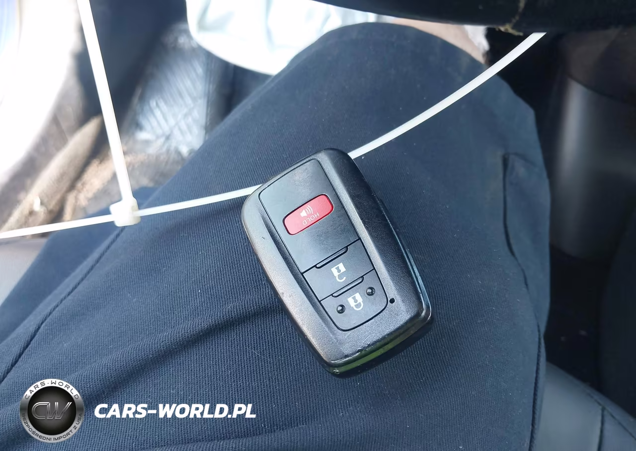 2017 Toyota Prius Three Touring VIN:JTDKARFU7H3528990 - 11