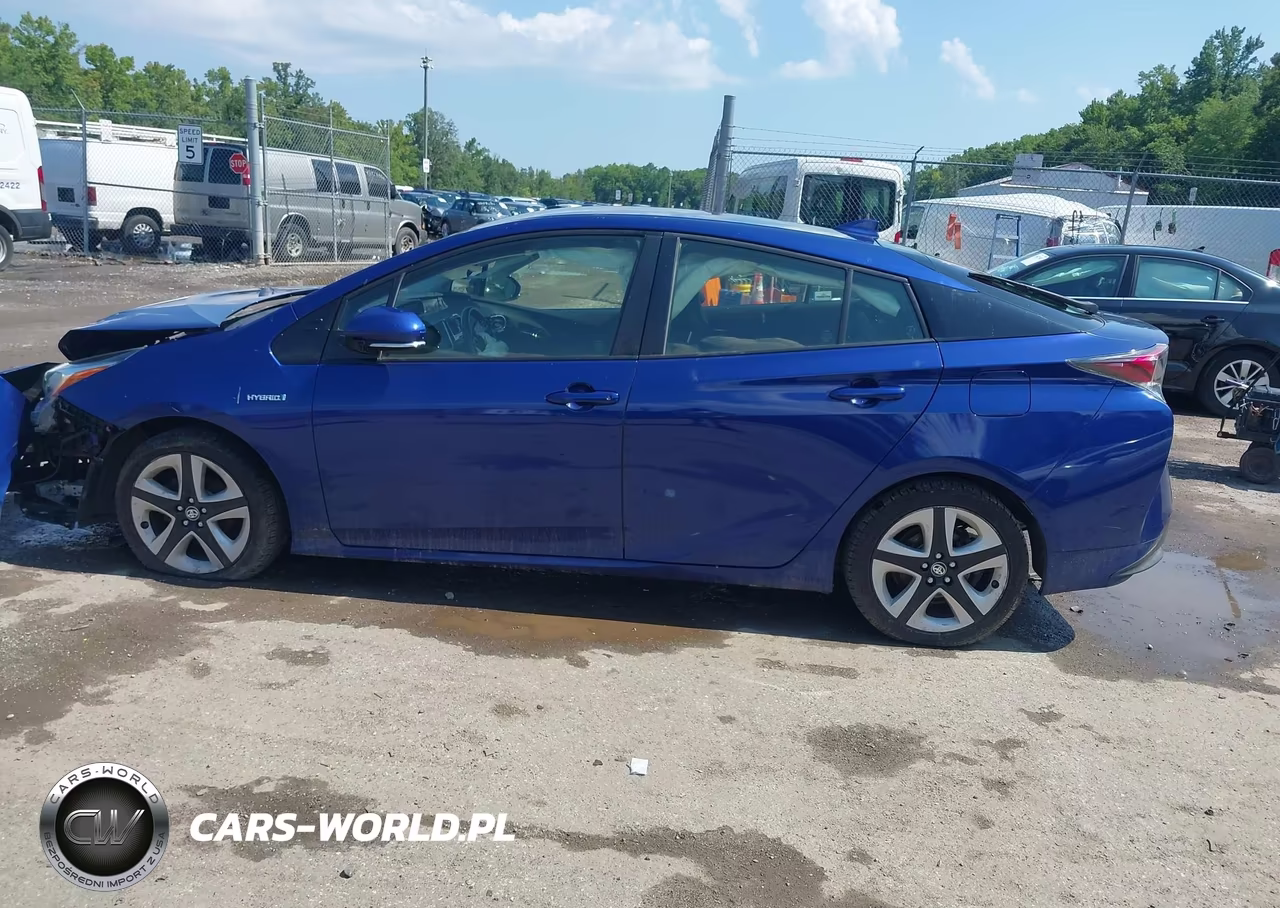 2017 Toyota Prius Three Touring VIN:JTDKARFU7H3528990 - 14