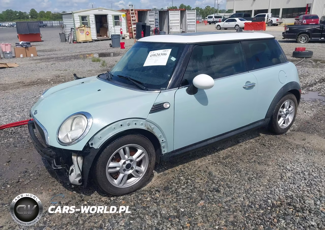 2011 Mini Cooper VIN:WMWSU3C58BT097842 - 2