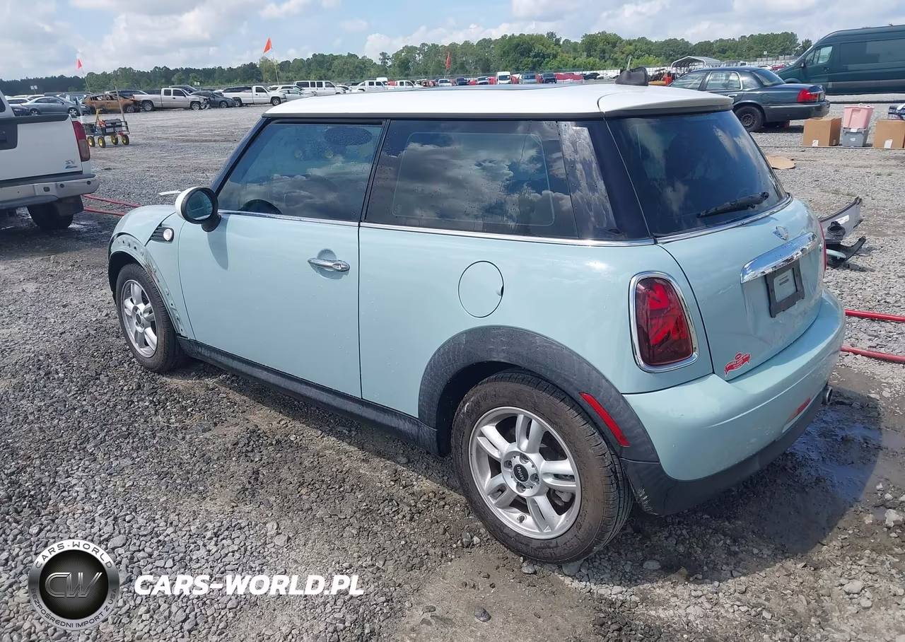 2011 Mini Cooper VIN:WMWSU3C58BT097842 - 3