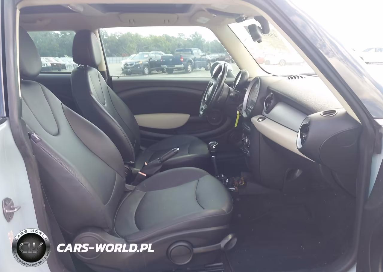 2011 Mini Cooper VIN:WMWSU3C58BT097842 - 5