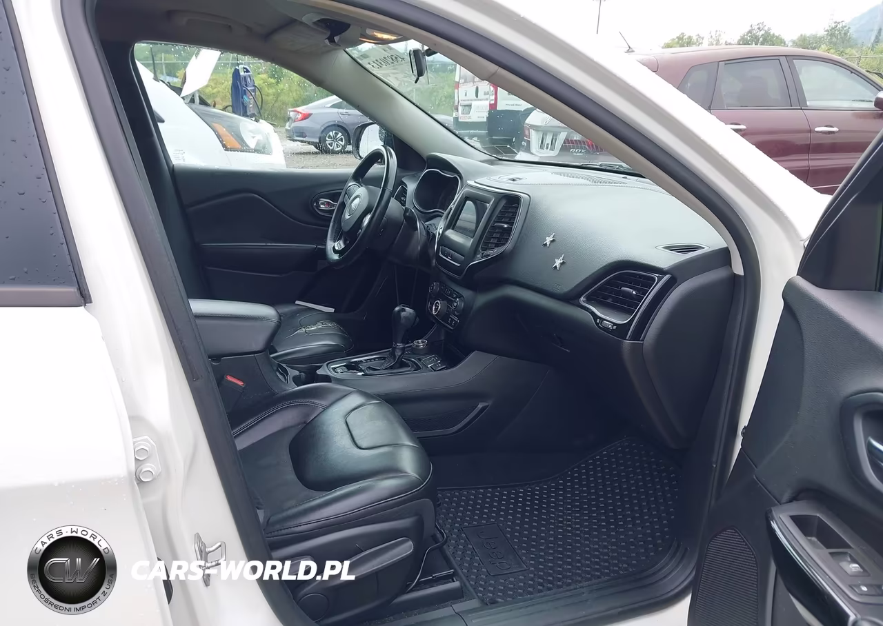 2019 Jeep Cherokee Altitude 4X4 VIN:1C4PJMLB5KD322791 - 5