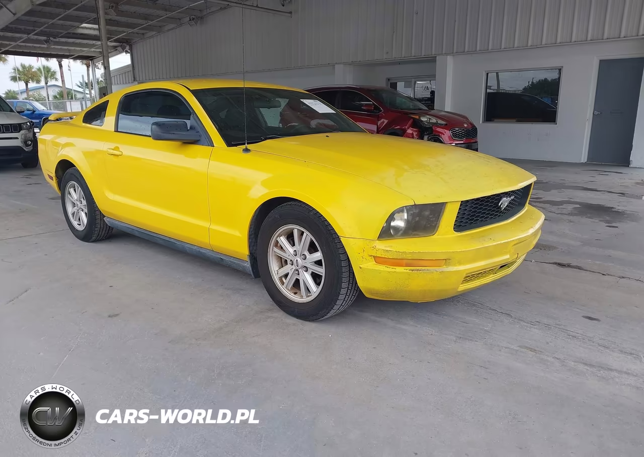 2005 Ford Mustang V6 Deluxe-V6 Premium