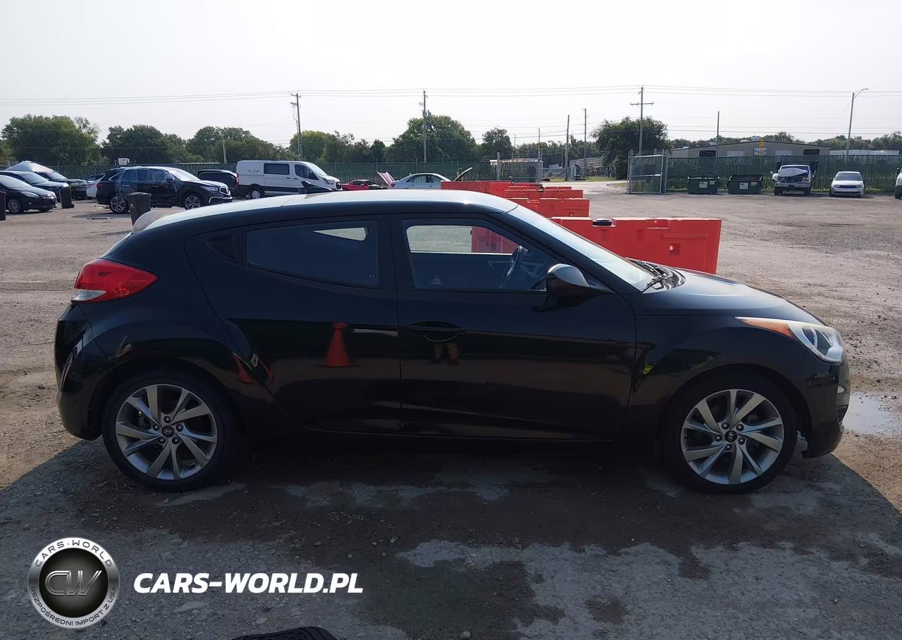 2016 Hyundai Veloster VIN:KMHTC6AD5GU277542 - 13