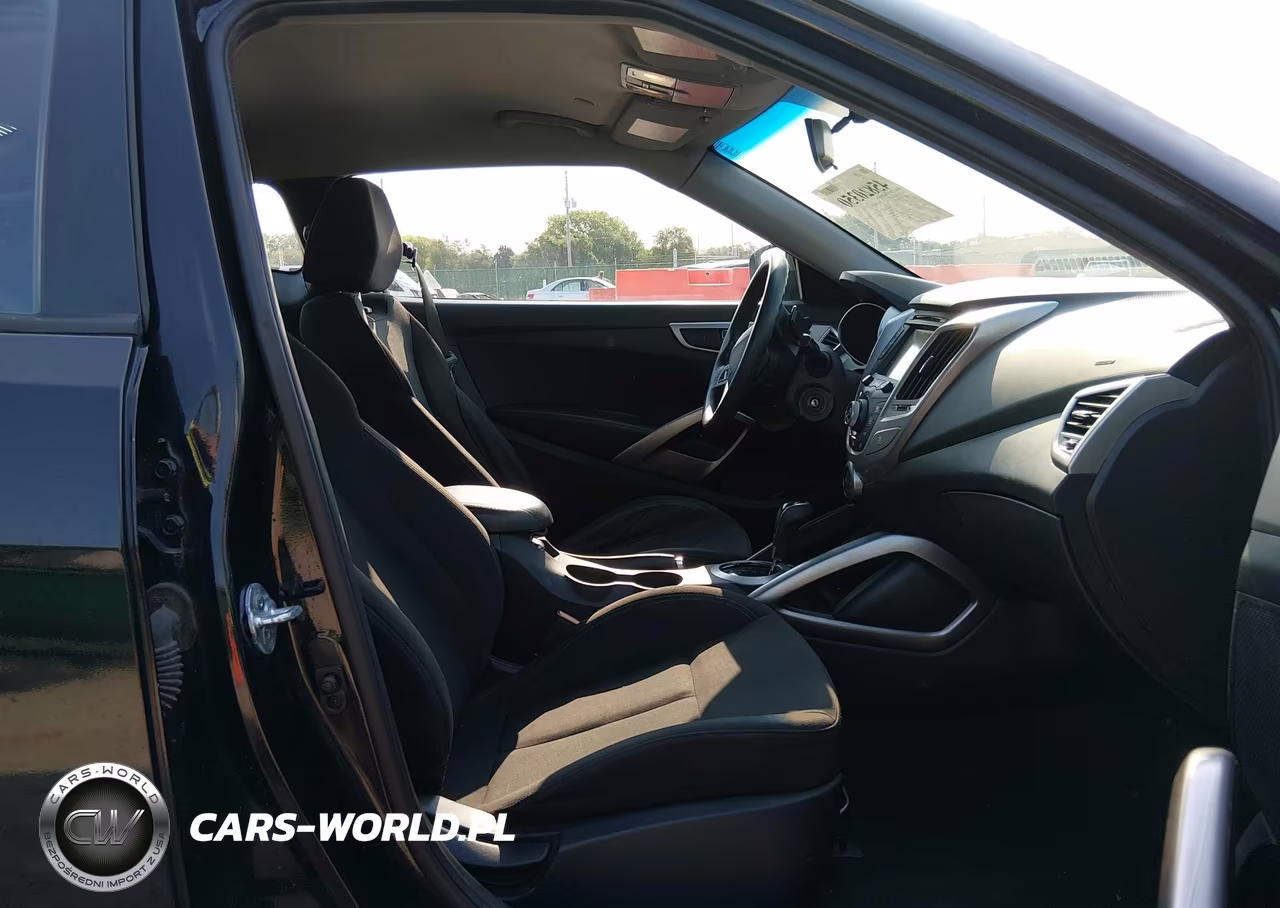 2016 Hyundai Veloster VIN:KMHTC6AD5GU277542 - 5