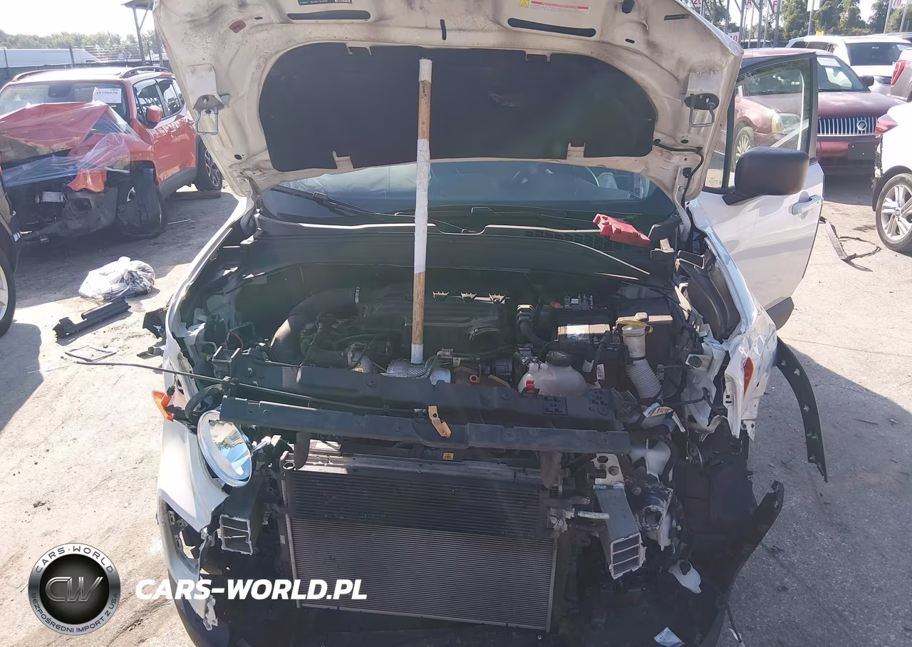 2022 Jeep Renegade Latitude 4X4 VIN:ZACNJDB11NPN49334 - 10