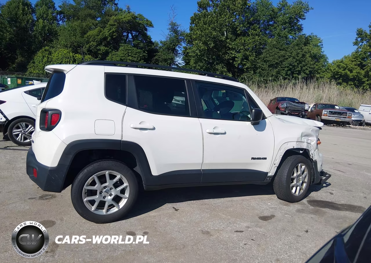 2022 Jeep Renegade Latitude 4X4 VIN:ZACNJDB11NPN49334 - 14