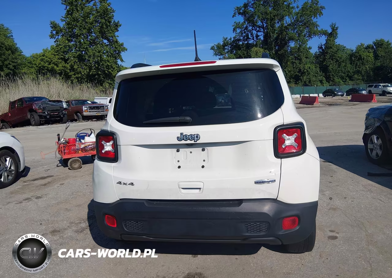 2022 Jeep Renegade Latitude 4X4 VIN:ZACNJDB11NPN49334 - 17