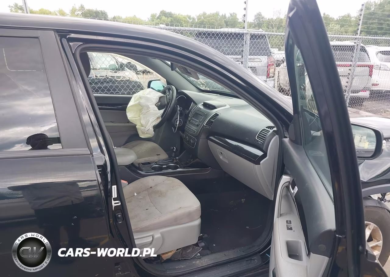 2015 Kia Sorento Lx VIN:5XYKTCA69FG607215 - 5