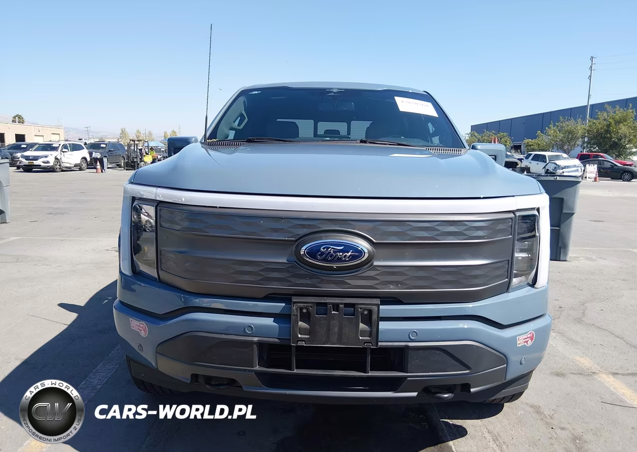 2023 Ford F-150 Lightning Lariat VIN:1FT6W1EV7PWG41608 - 12