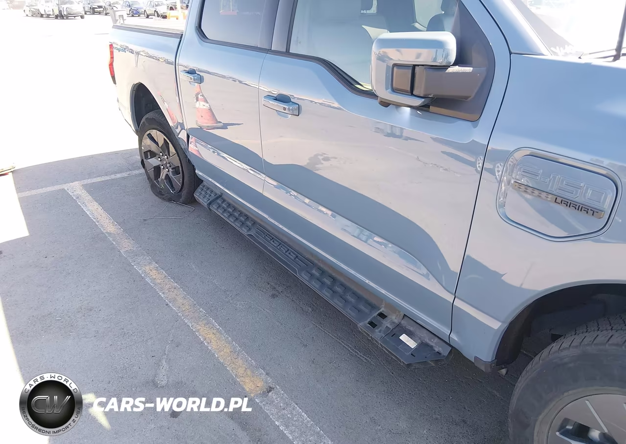 2023 Ford F-150 Lightning Lariat VIN:1FT6W1EV7PWG41608 - 20
