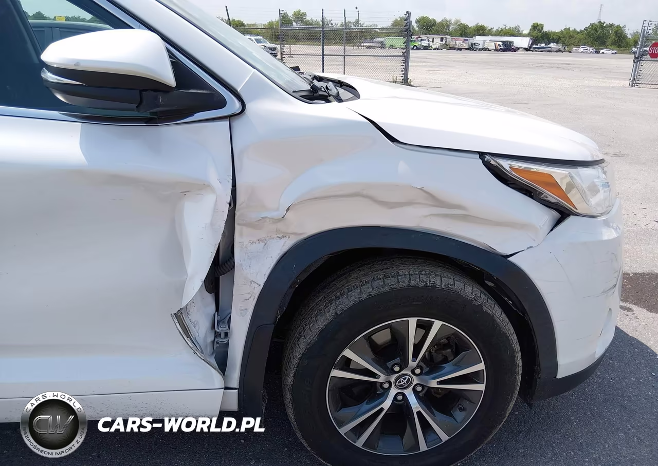 2017 Toyota Highlander Le Plus VIN:5TDZZRFH5HS199022 - 6