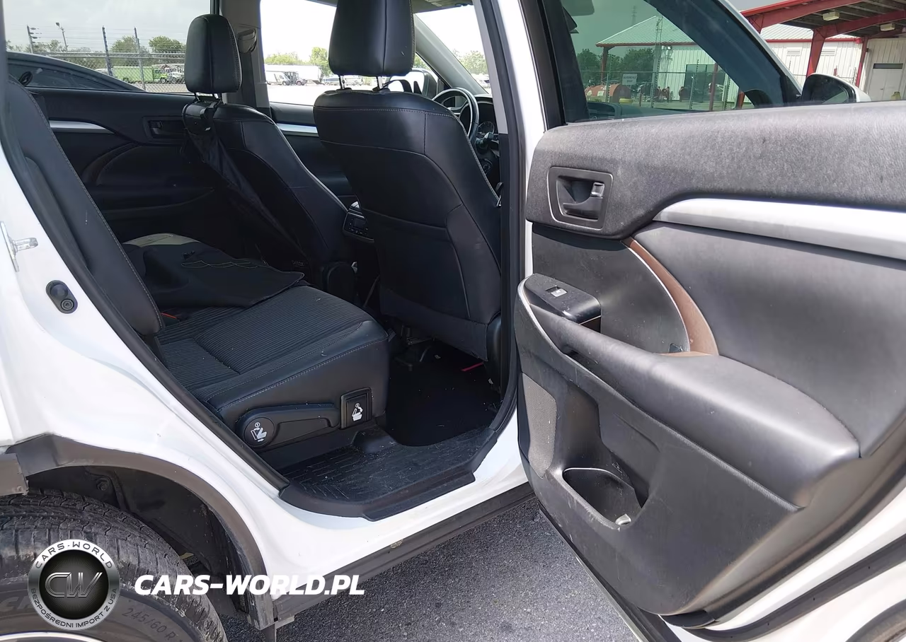 2017 Toyota Highlander Le Plus VIN:5TDZZRFH5HS199022 - 8