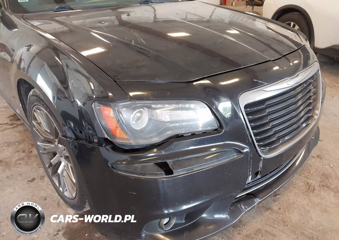 2013 Chrysler 300C John Varvatos Limited Edition VIN:2C3CCADG8DH741519 - 6