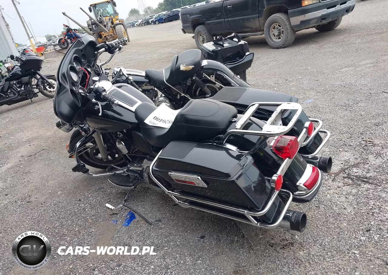 2013 Harley-Davidson Flhtc Electra Glide Classic VIN:1HD1FFM15DB691575 - 3