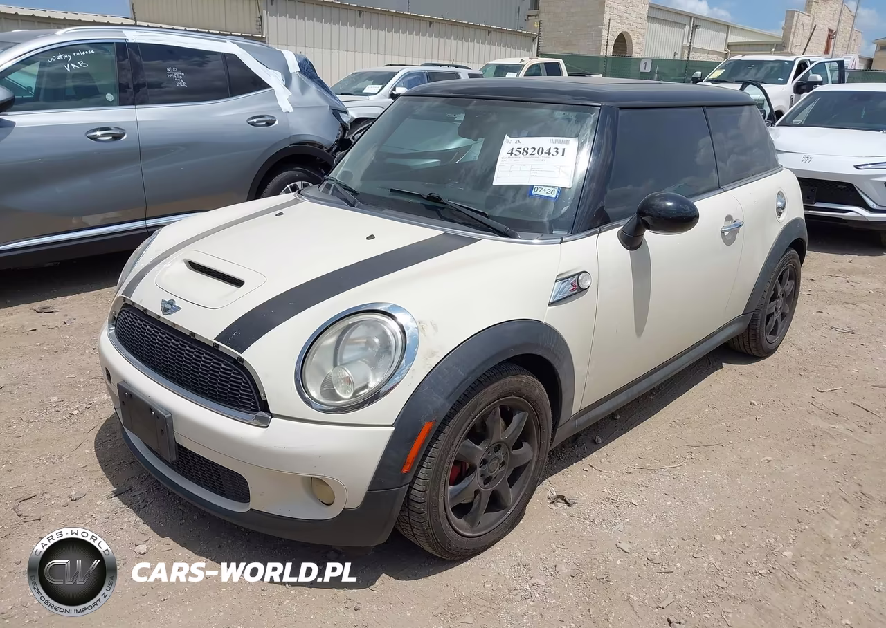 2010 Mini Cooper S VIN:WMWMF7C54ATX43130 - 2