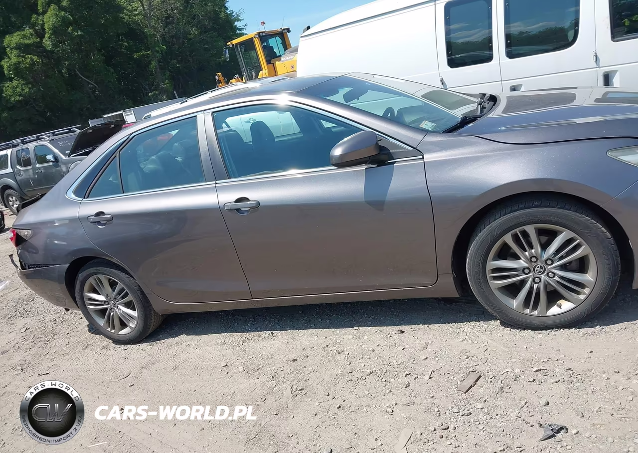 2015 Toyota Camry Se VIN:4T1BF1FK5FU065011 - 10