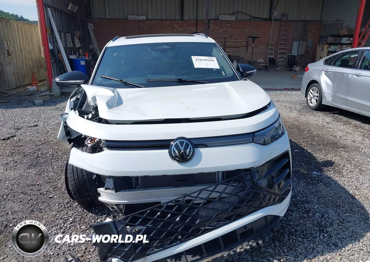 2025 Volkswagen Tiguan 2.0T Se R-Line Black VIN:3VVHR7RM3SM059682 - 12