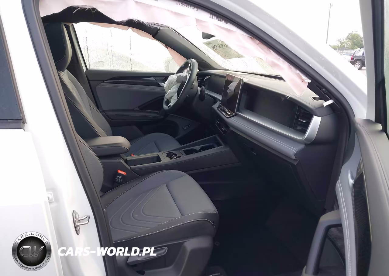 2025 Volkswagen Tiguan 2.0T Se R-Line Black VIN:3VVHR7RM3SM059682 - 5