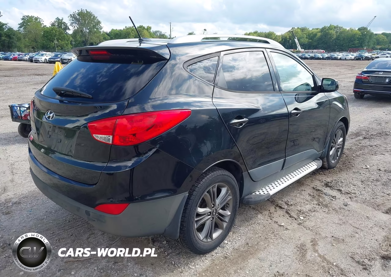 2015 Hyundai Tucson Se VIN:KM8JU3AG3FU038812 - 4