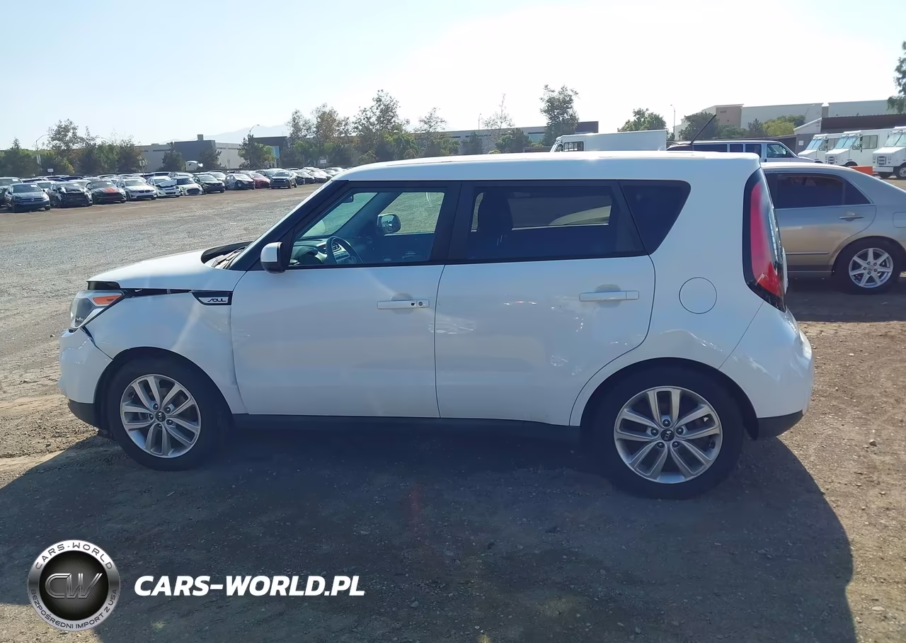 2018 Kia Soul + VIN:KNDJP3A57J7566175 - 14