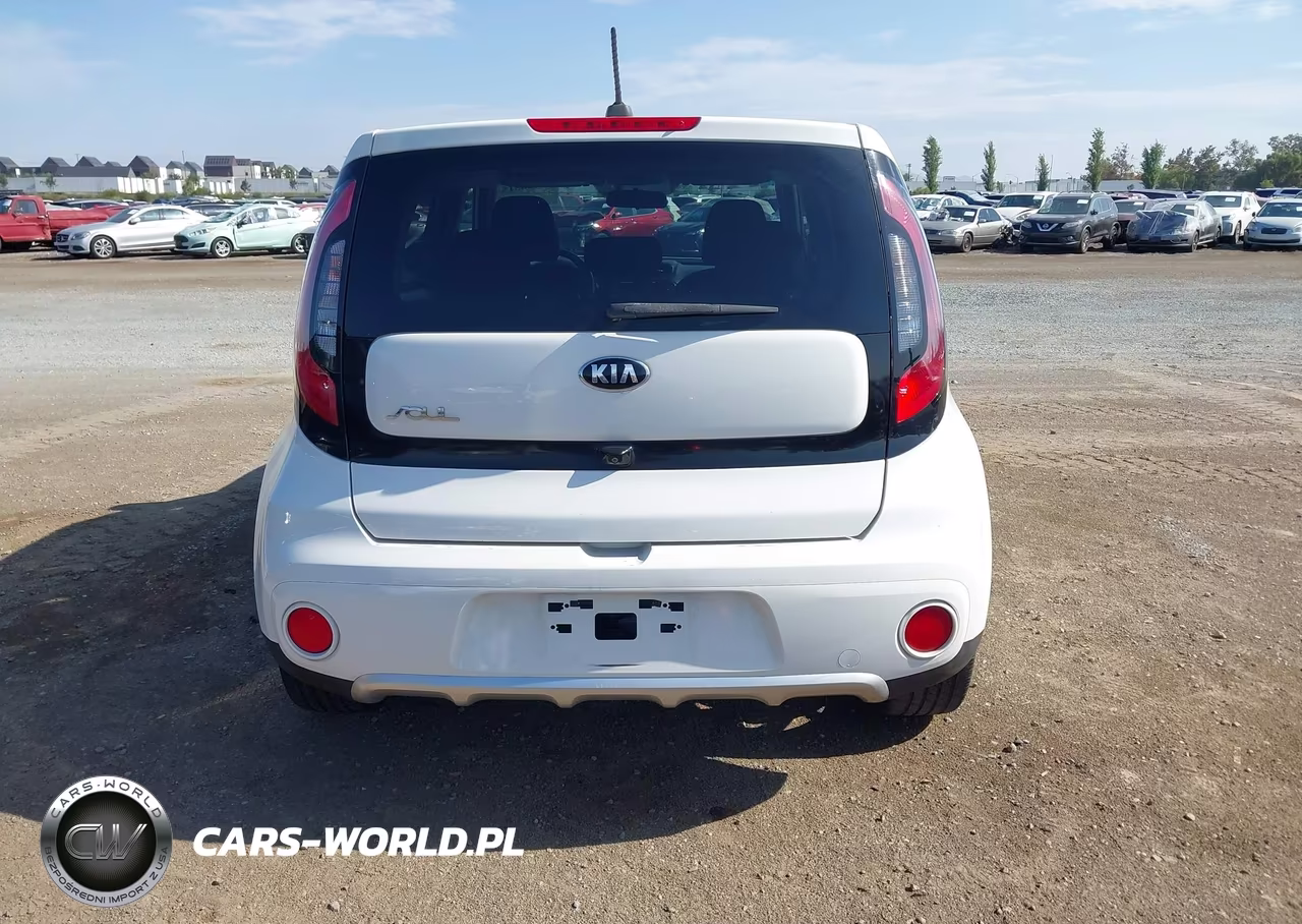 2018 Kia Soul + VIN:KNDJP3A57J7566175 - 16