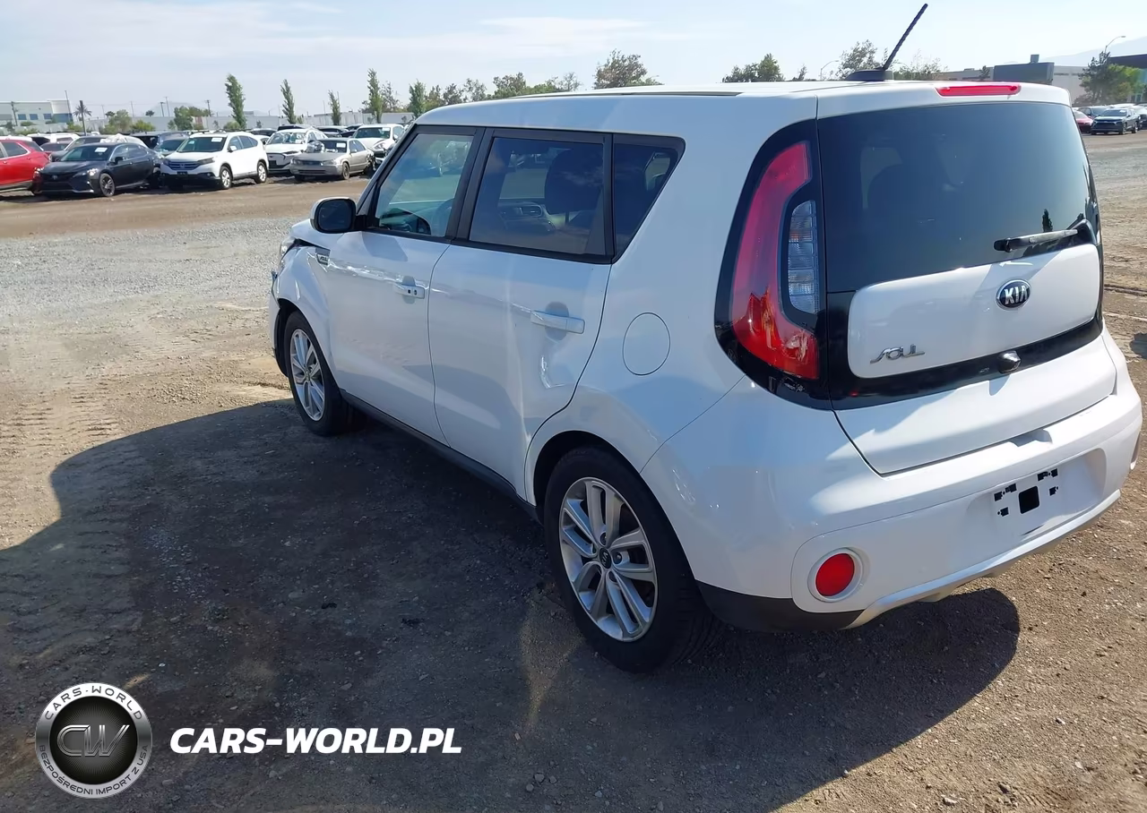 2018 Kia Soul + VIN:KNDJP3A57J7566175 - 3