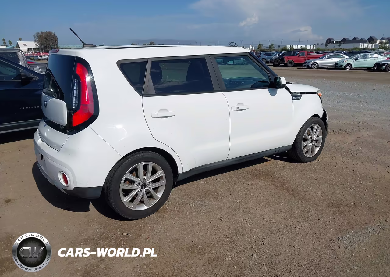 2018 Kia Soul + VIN:KNDJP3A57J7566175 - 4
