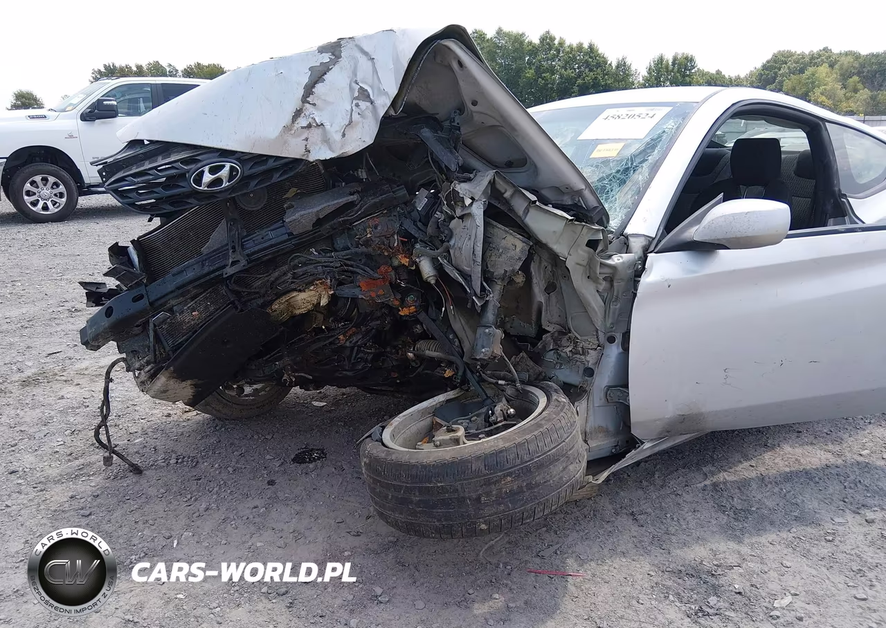 2012 Hyundai Genesis 2.0T VIN:KMHHT6KD5CU076030 - 6