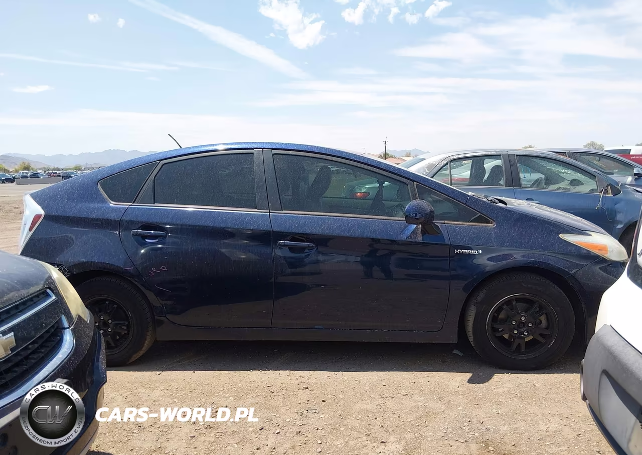 2015 Toyota Prius Four VIN:JTDKN3DU9F1911312 - 14